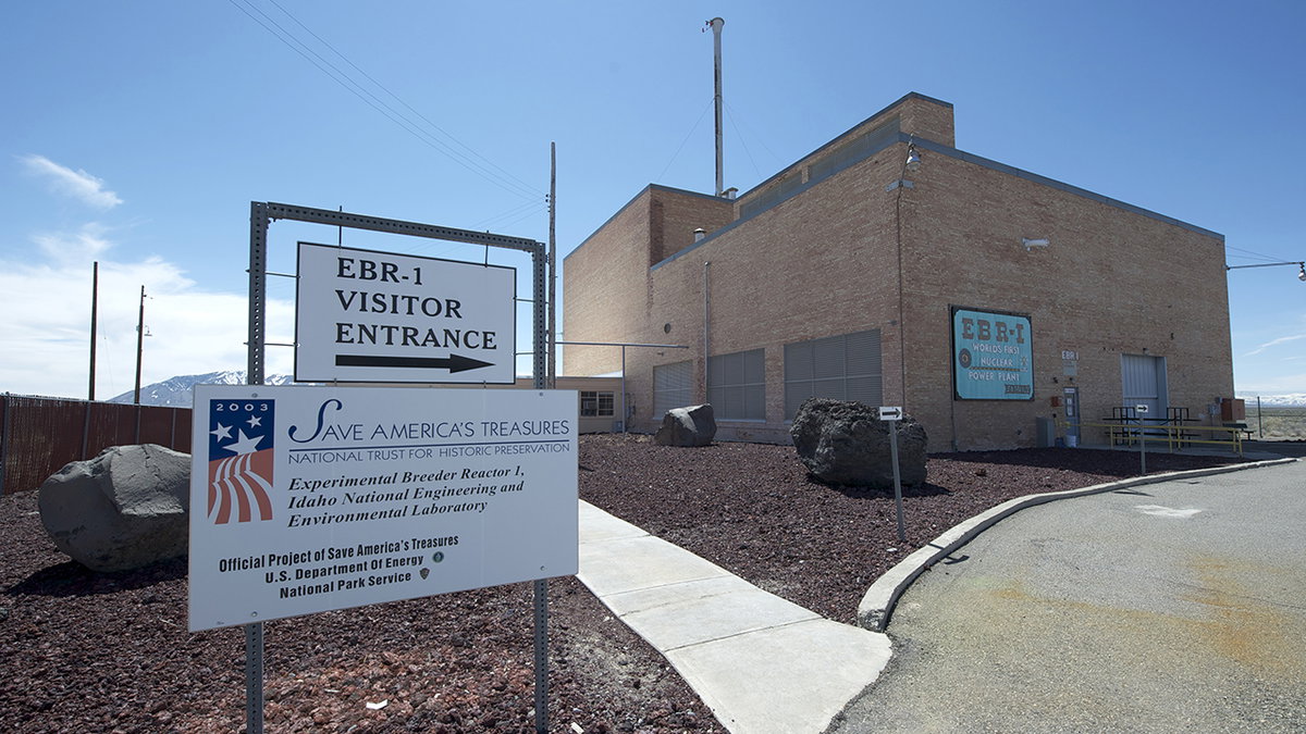 EBR-I-Atomic-Museum-logo_Experimental-Breeder-Reactor-I-Atomic-Museum_INL_-Pkinjr.jpg