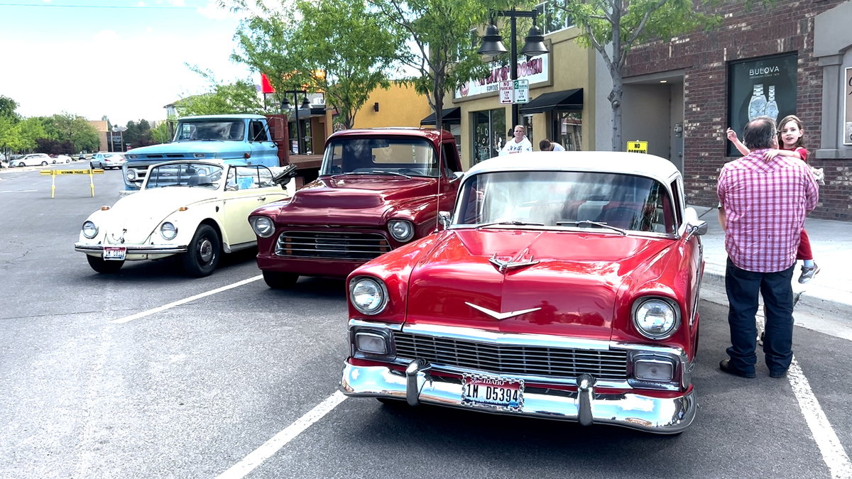 Classic-Car-Show-IIeE9g.jpg