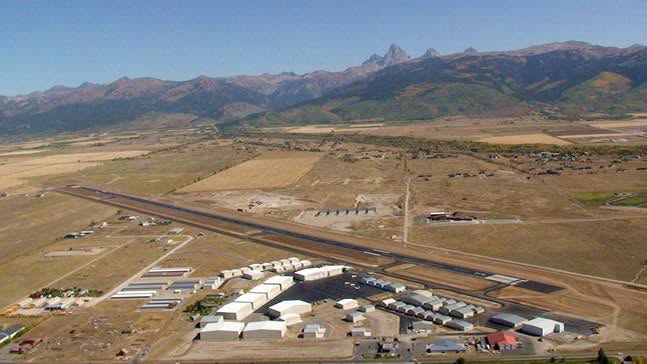 Teton-Airport-e9WleH.jpg