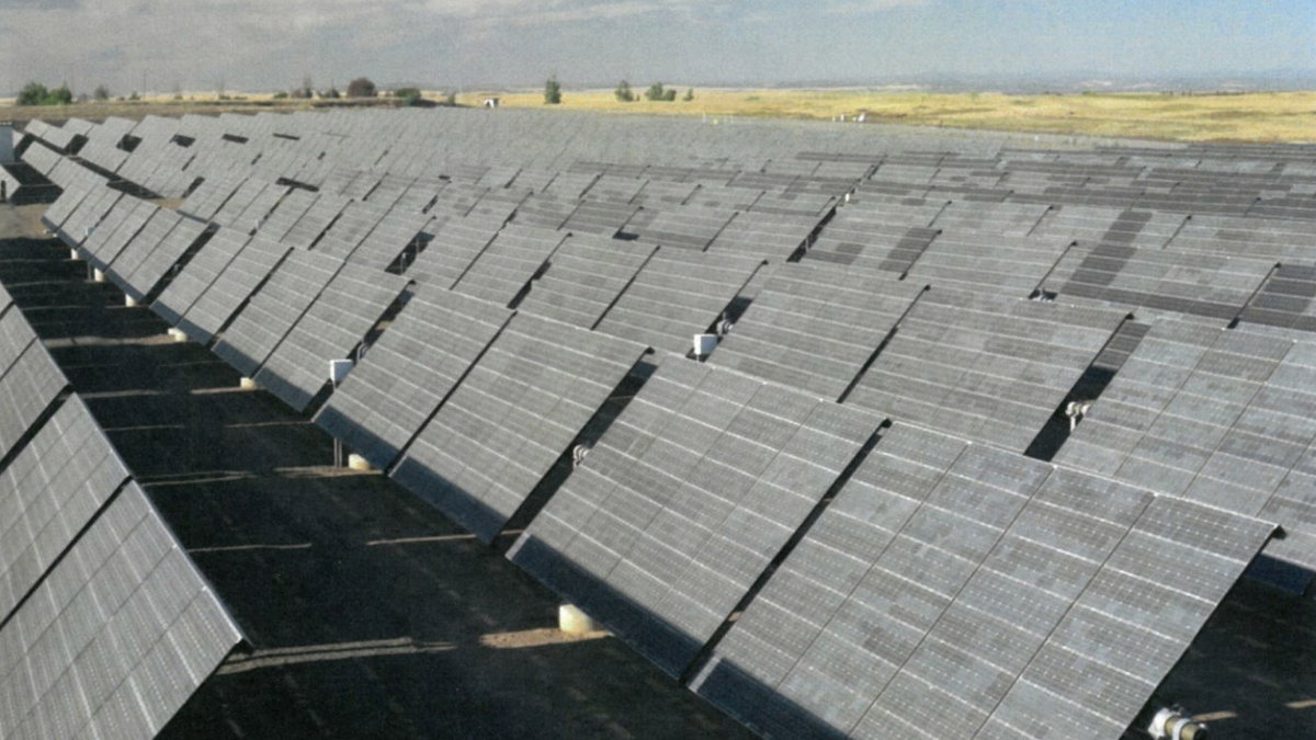 Solar-Farm-example-QprCLn.jpg