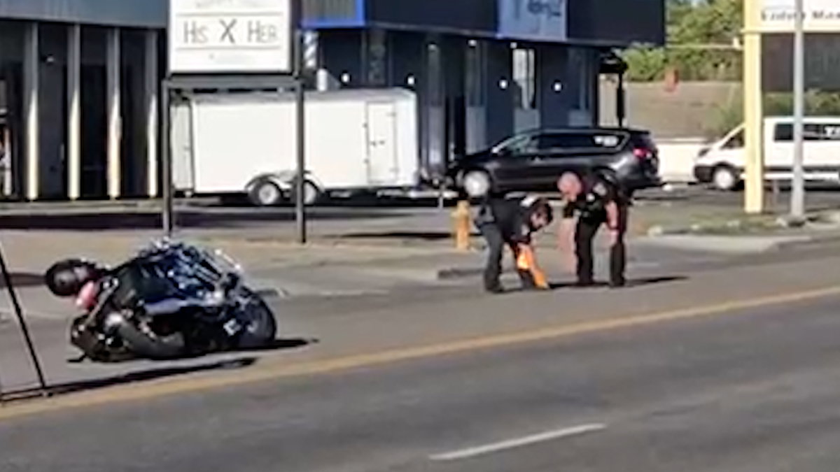 Motorcycle-Crash-rAZyyu.jpg