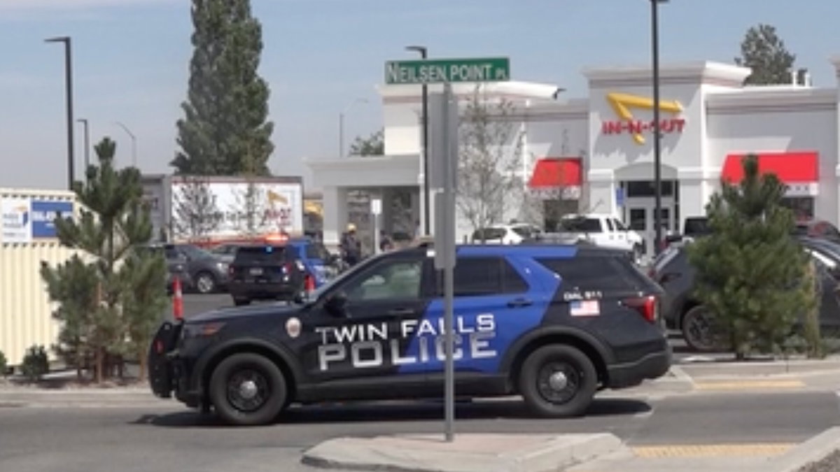 SHOOTING-AT-IN-N-OUT-IN-TWIN-FALLS-KUKJLv.jpg