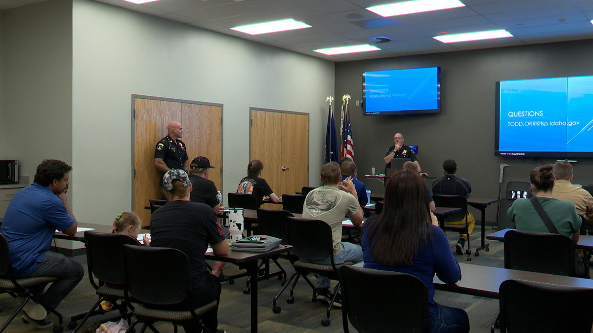 police-open-house-still-CLQqP6.jpg