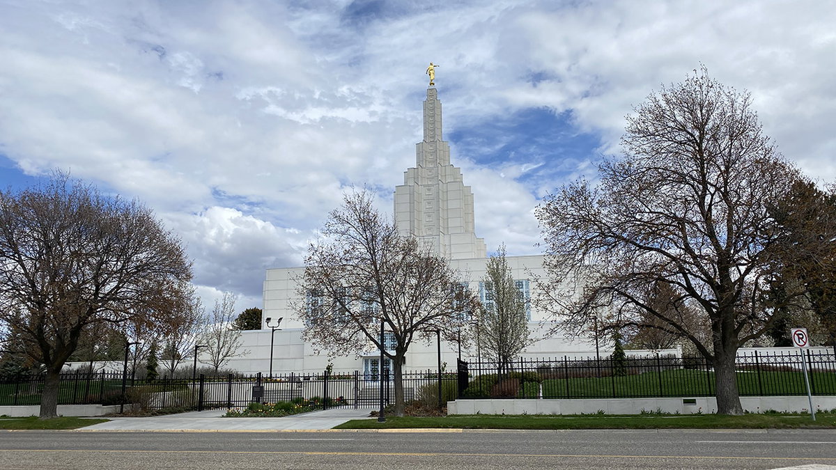 Idaho-Falls-Temple-May-2021_Natalie-Nix-E8AGAz.jpg