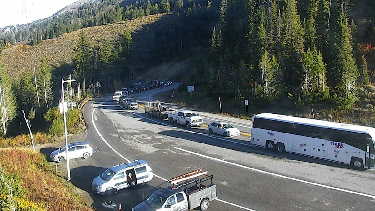 Traffic-Teton-Pass-VkIrV2.jpg