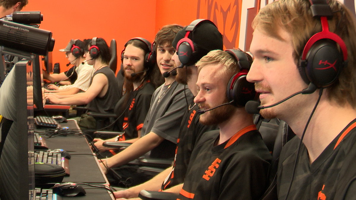esports-athlete-pic-L2eypA.jpg