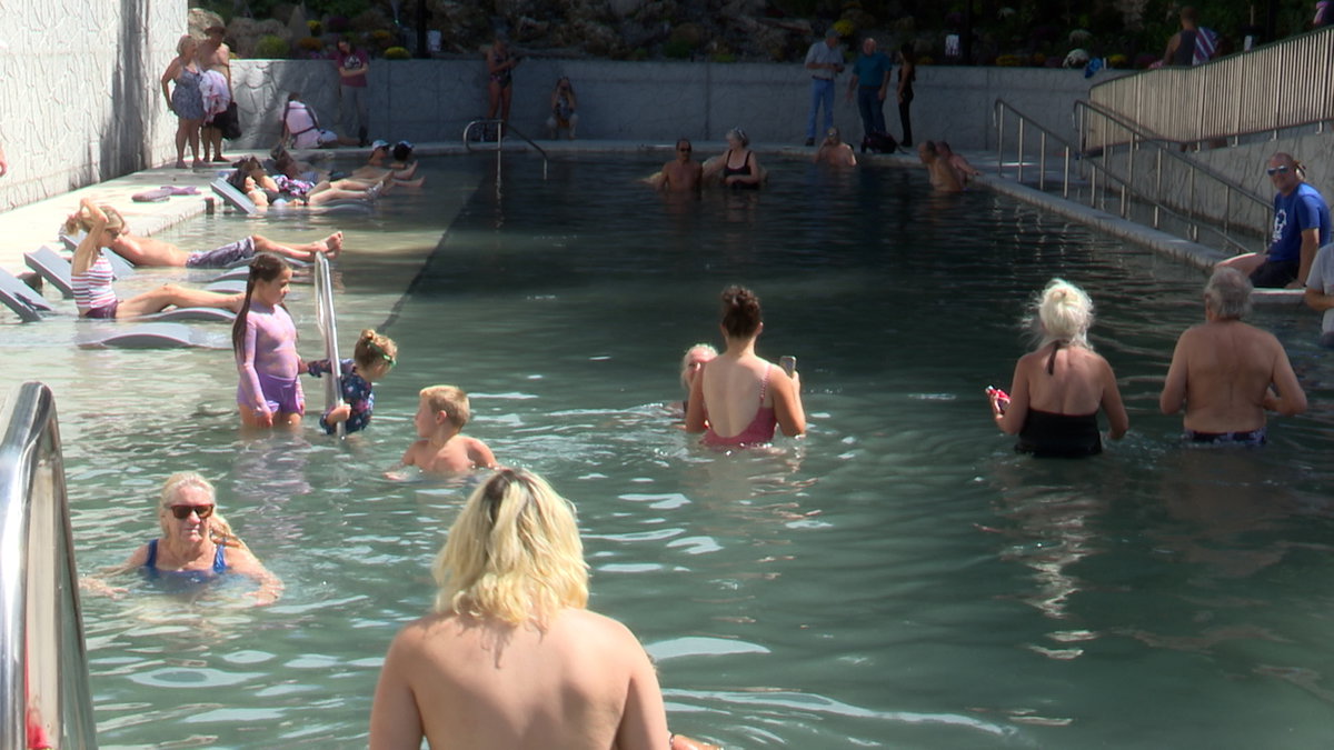 people-in-new-pool-pic-ymqRwN.jpg