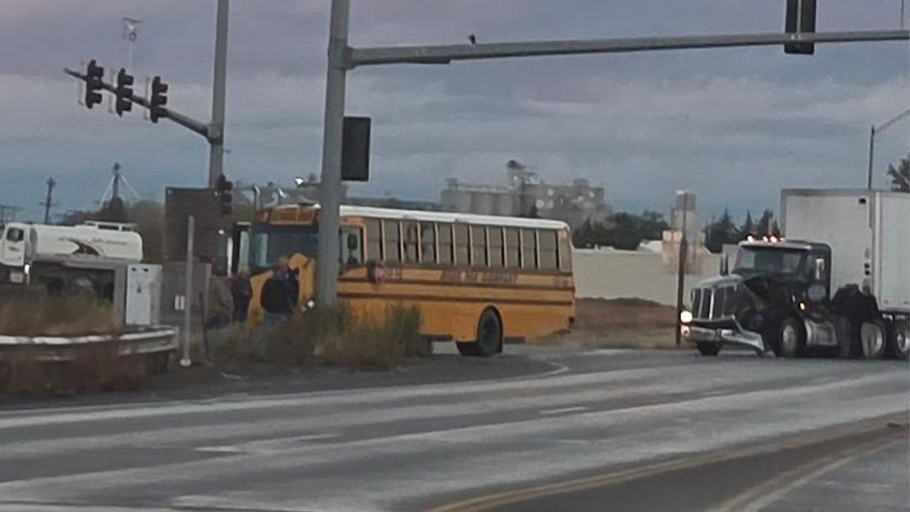bus-truck-accident-102126-mM4vIZ.png